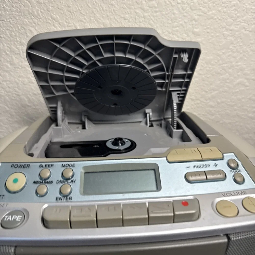 Vtg Sony CFD-S01 Stereo AM/FM Radio CD Player Cassette Portable Boombox Tested